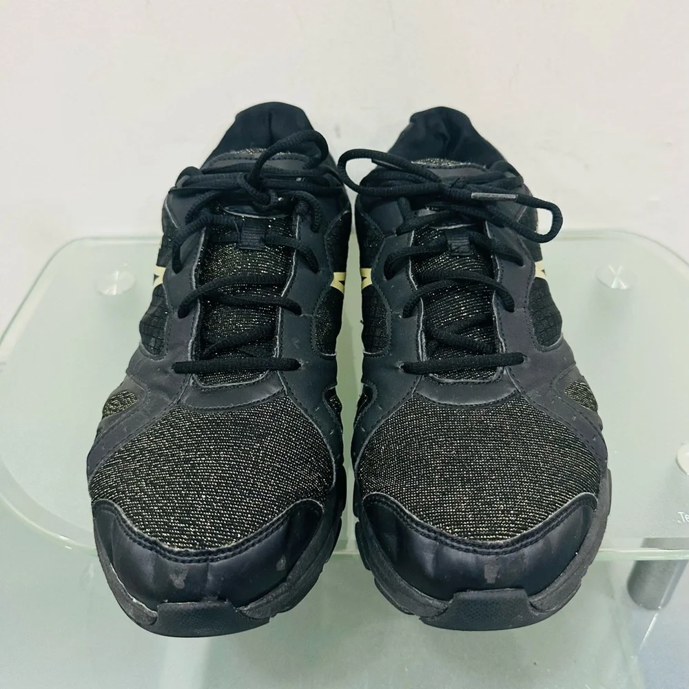 Ryka Women's‎ Size 12 Vida RZV Black / Gold Sparkle Pre-Owned Athletic Sneaker